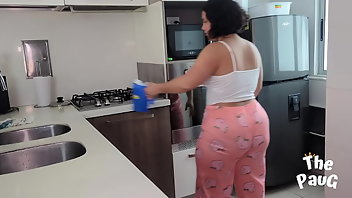 Kitchen Cumshot Latina MILF Amateur 